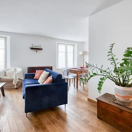 Le Cocon Cavet T3 Coeur Village Marche & Port Apartment *