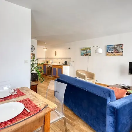 Apartment Le Cocon Cavet T3 Coeur Village Marche & Port *